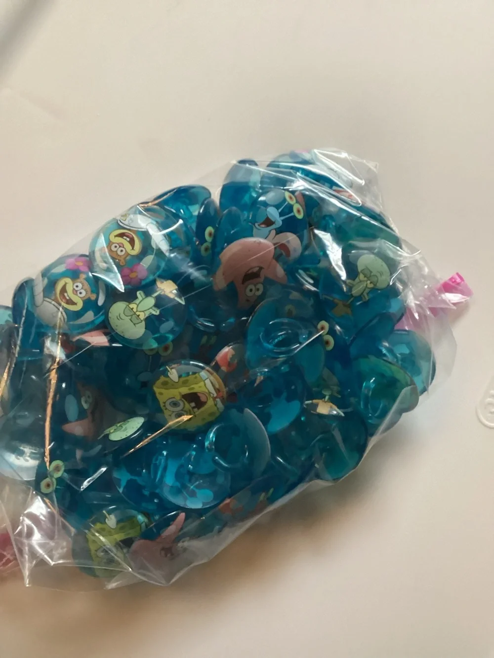 Brand New Spongebob SquarePants Set of 70 Fun Cupcake Topper Rings